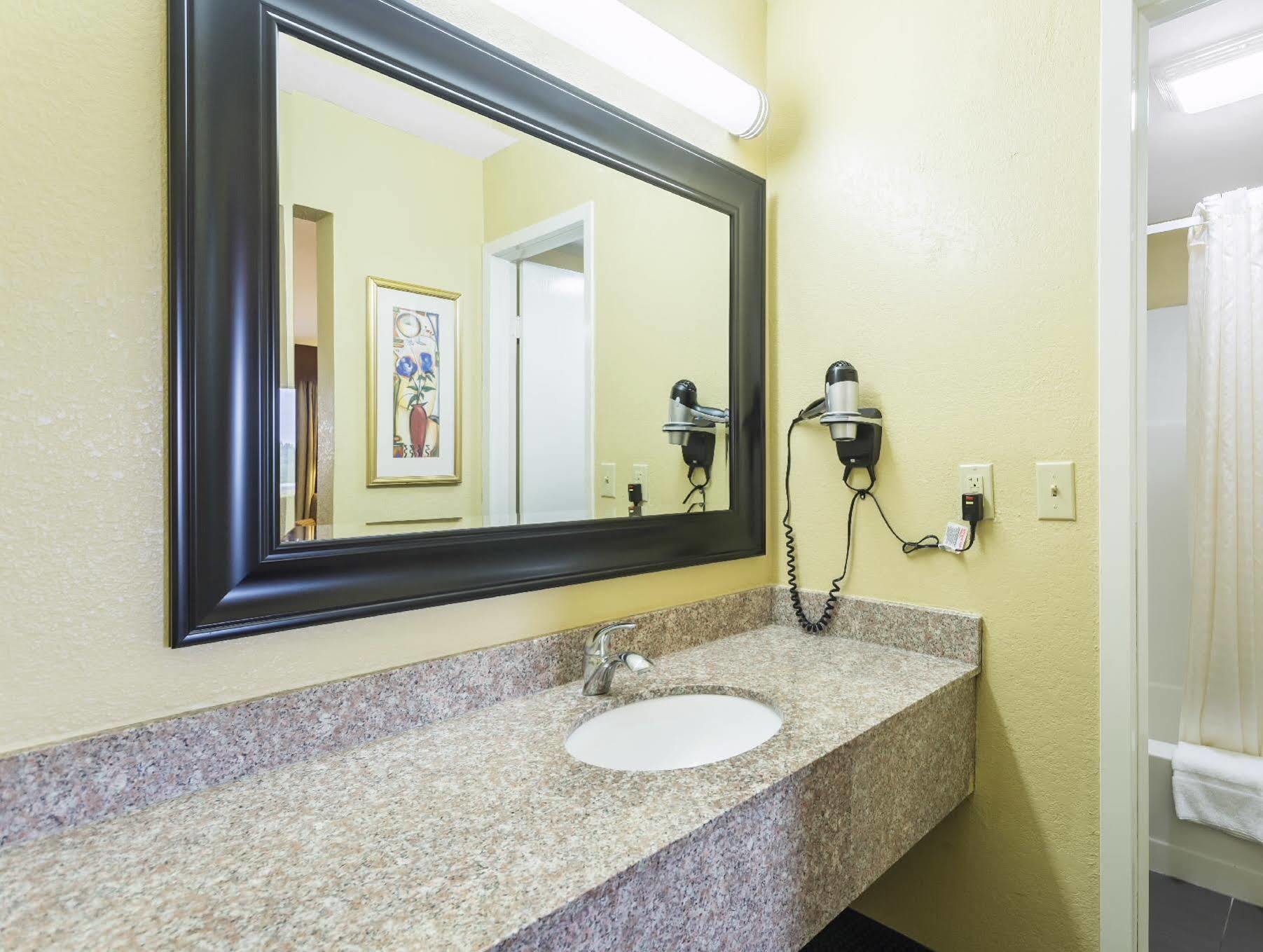 Econo Lodge White Pine Morristown I-81 & I-40 Split エクステリア 写真